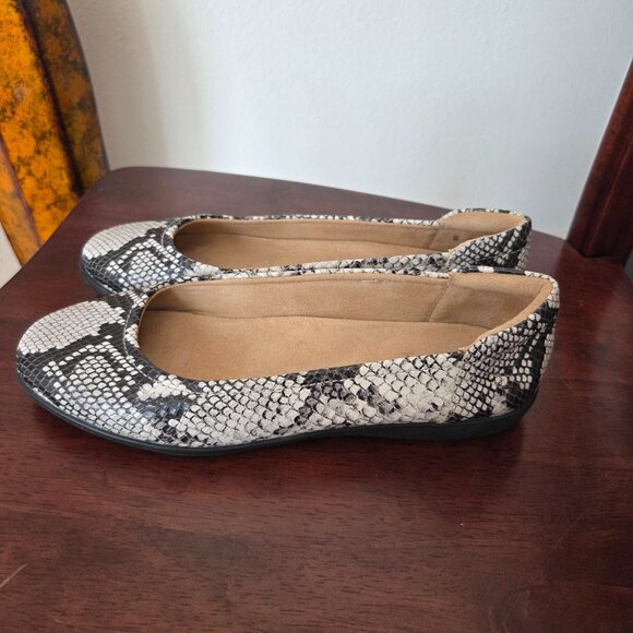 Naturalizer US Womens Size 9 Flexy Snake Print Ballet Flats Leather Upper - Picture 2 of 10